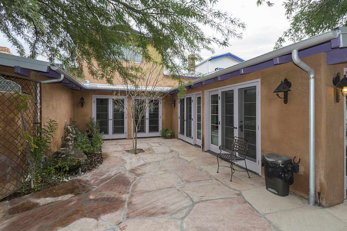 Exterior_150