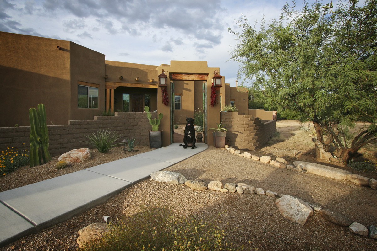 Exterior_168